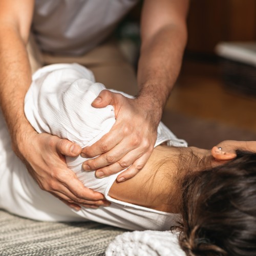 traditional thai massage frozen shoulder treatme 2021 09 02 16 33 09 utc 1